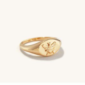 Mejuri Honey Mini Signet Ring
